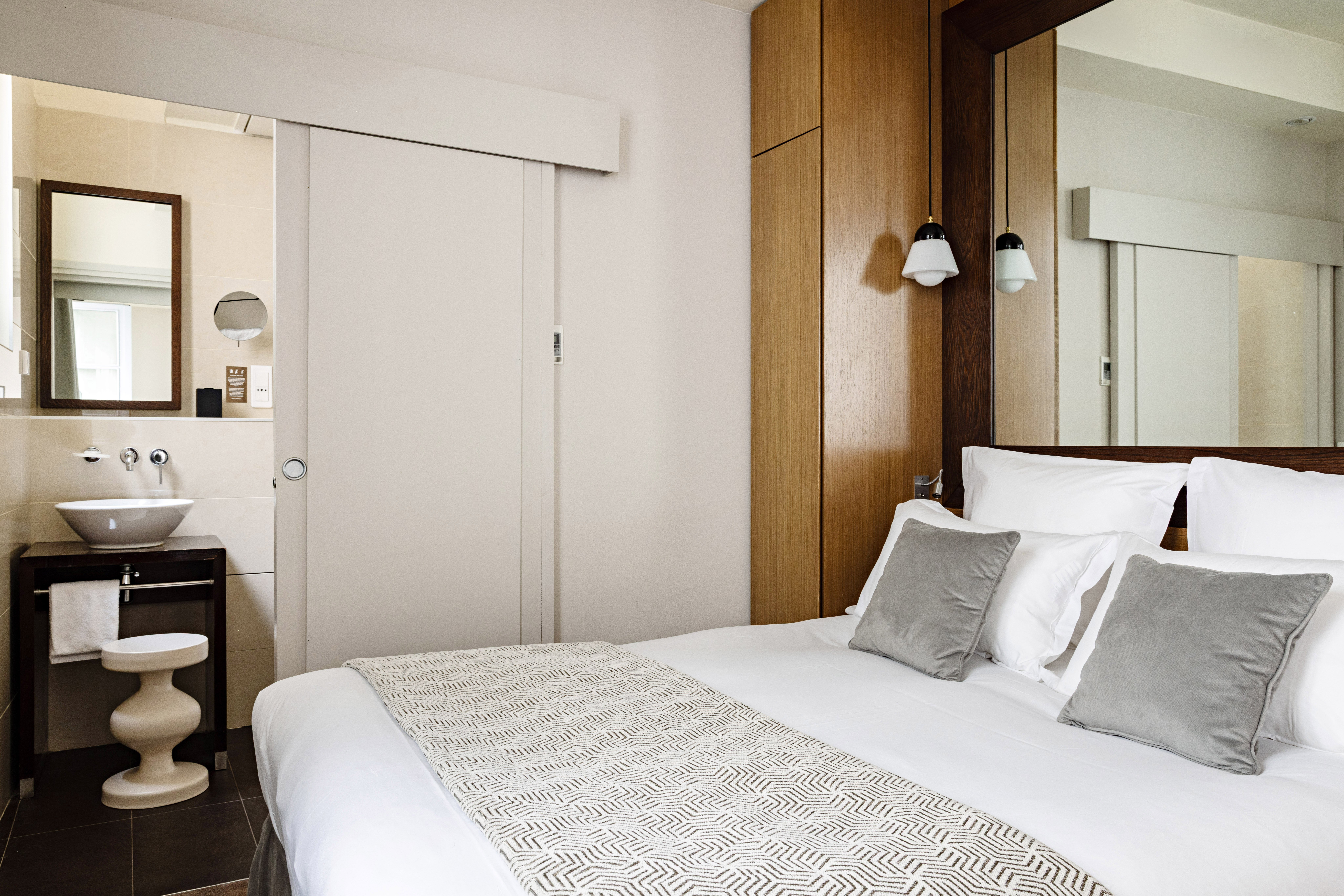 holiday inn paris elysees
