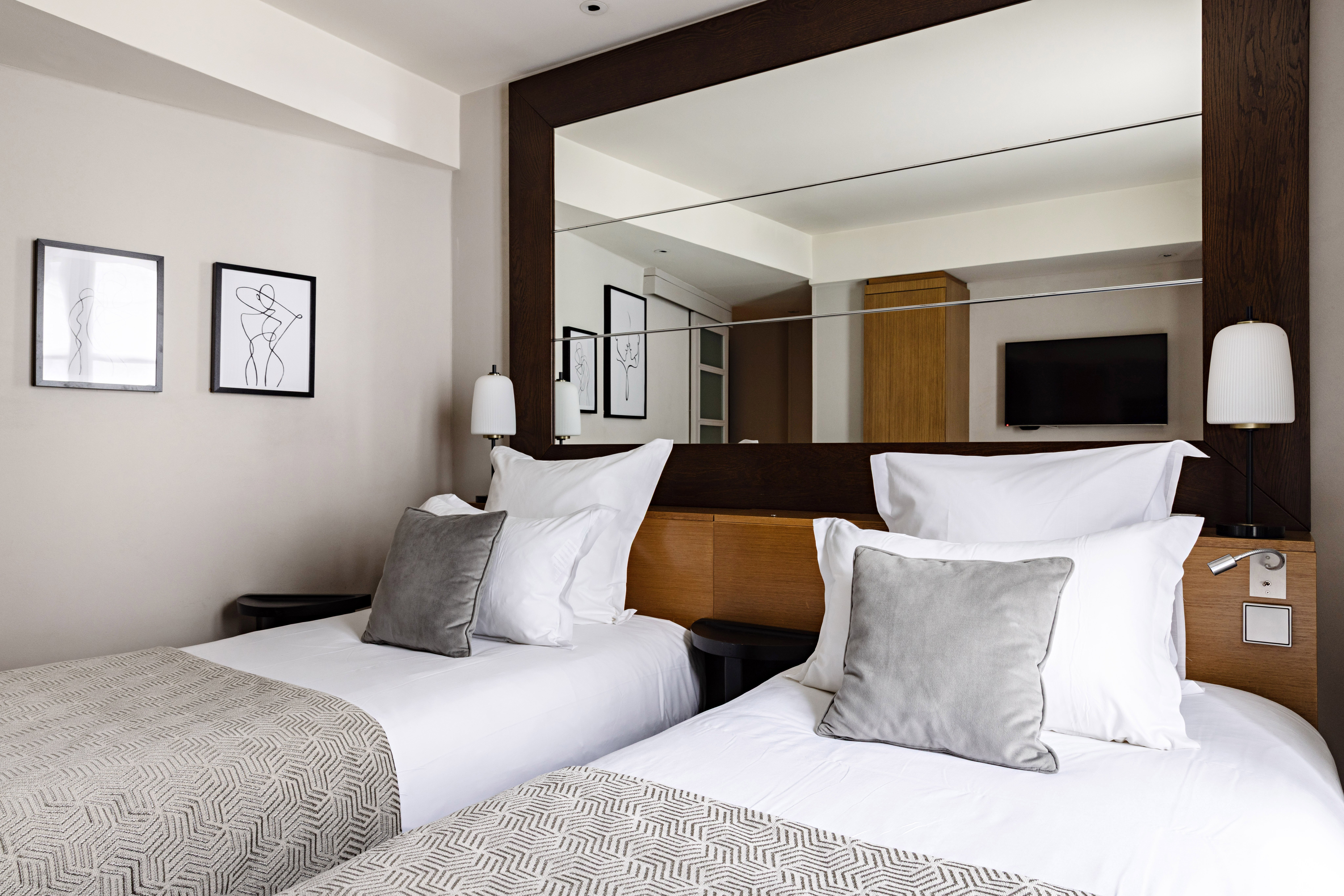 holiday inn paris elysees