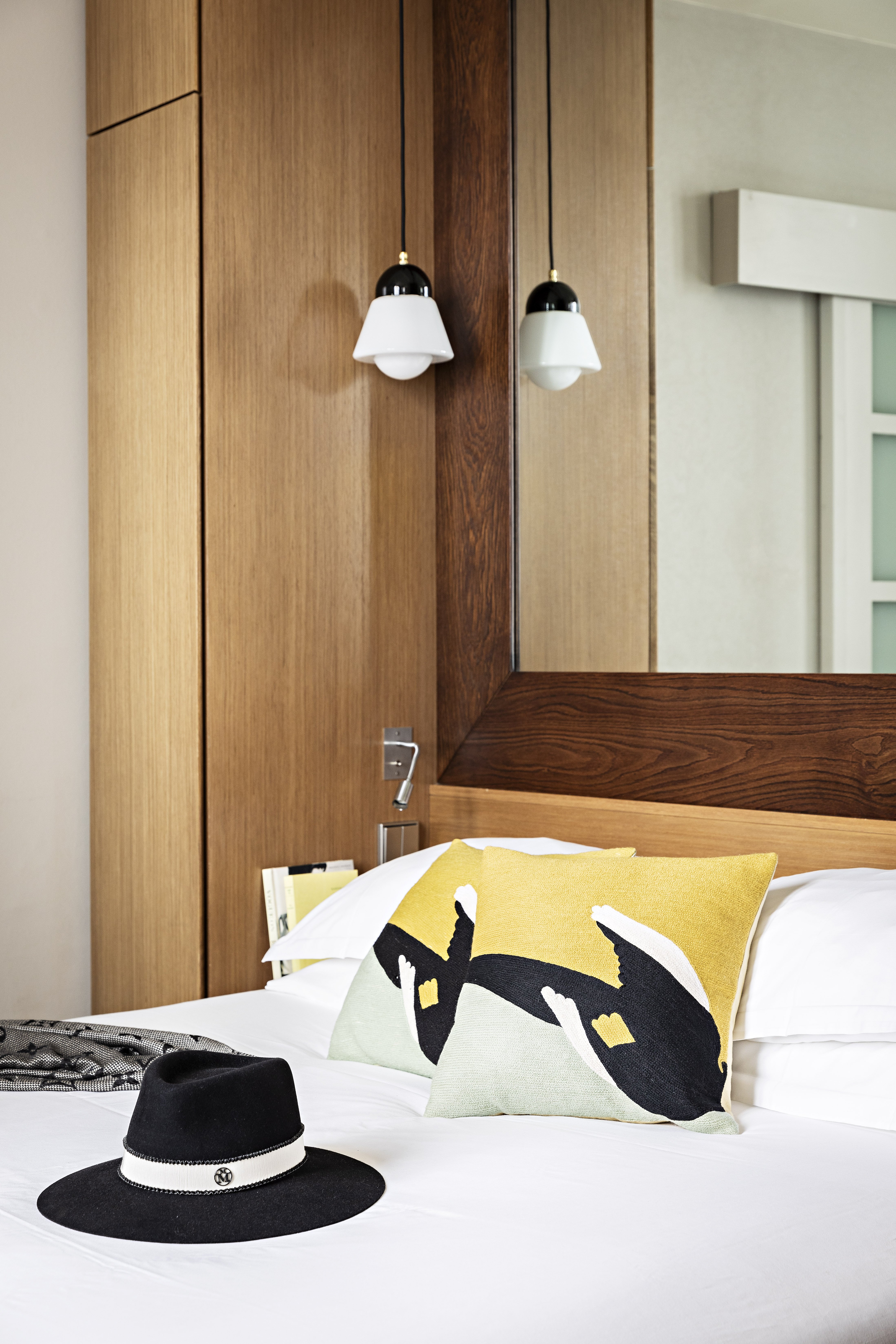 holiday inn paris elysees