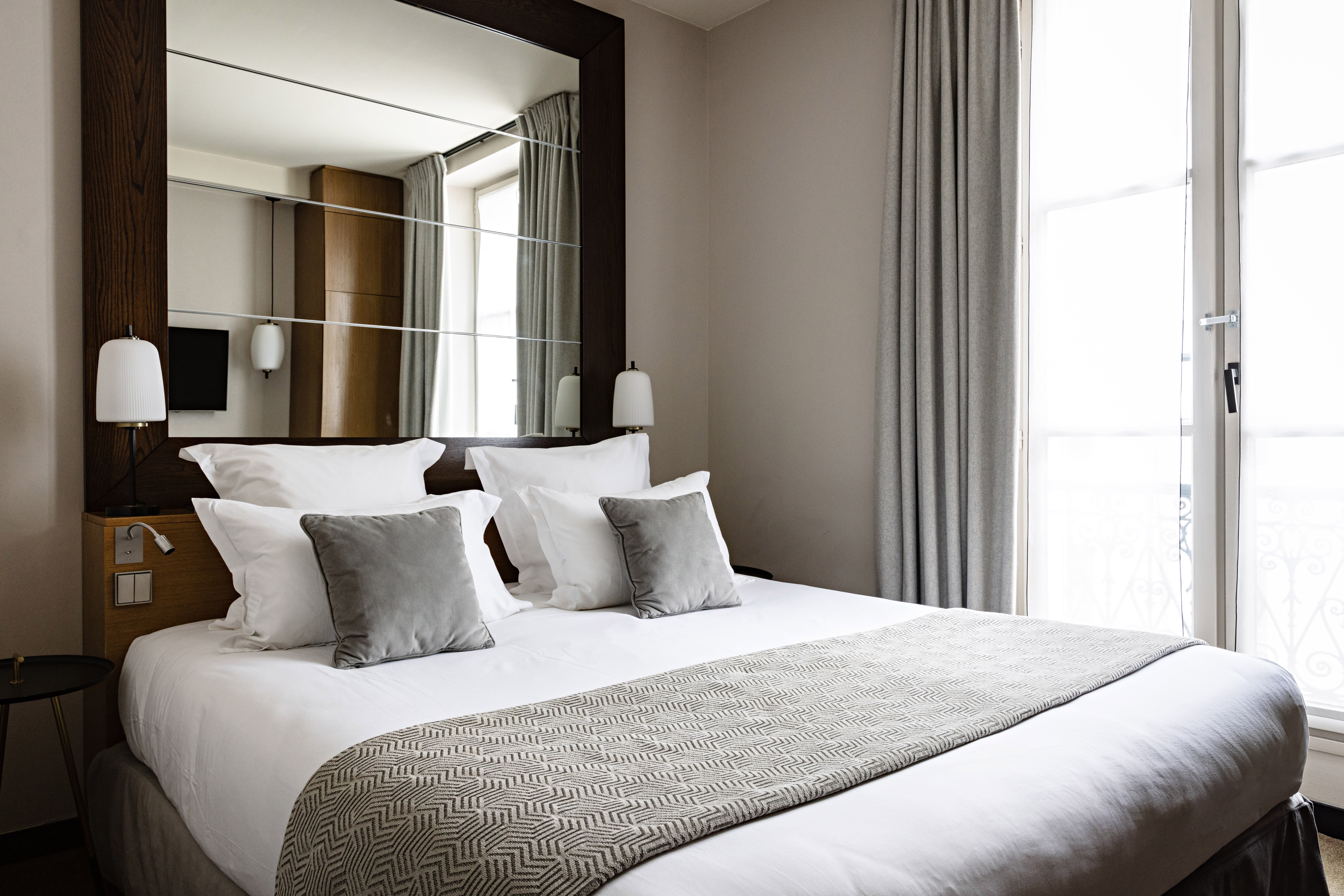 holiday inn paris elysees