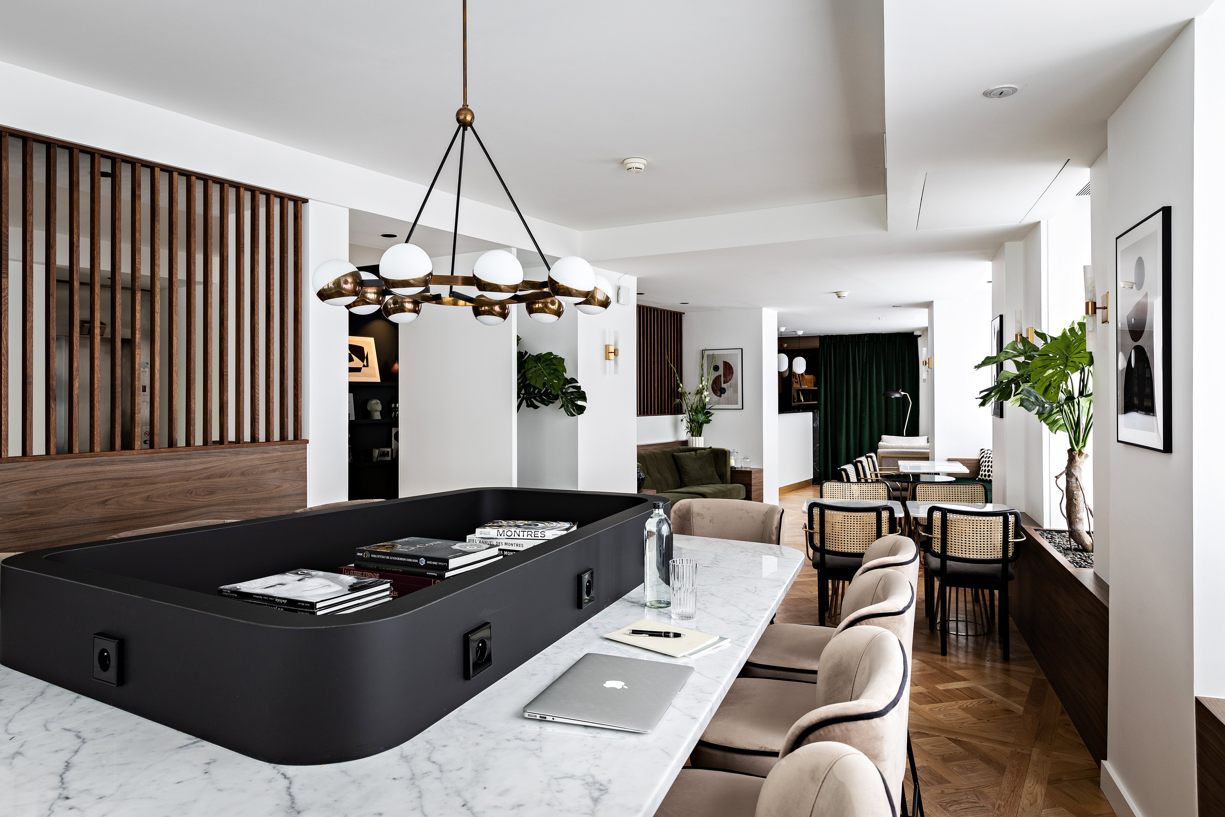 holiday inn paris elysees