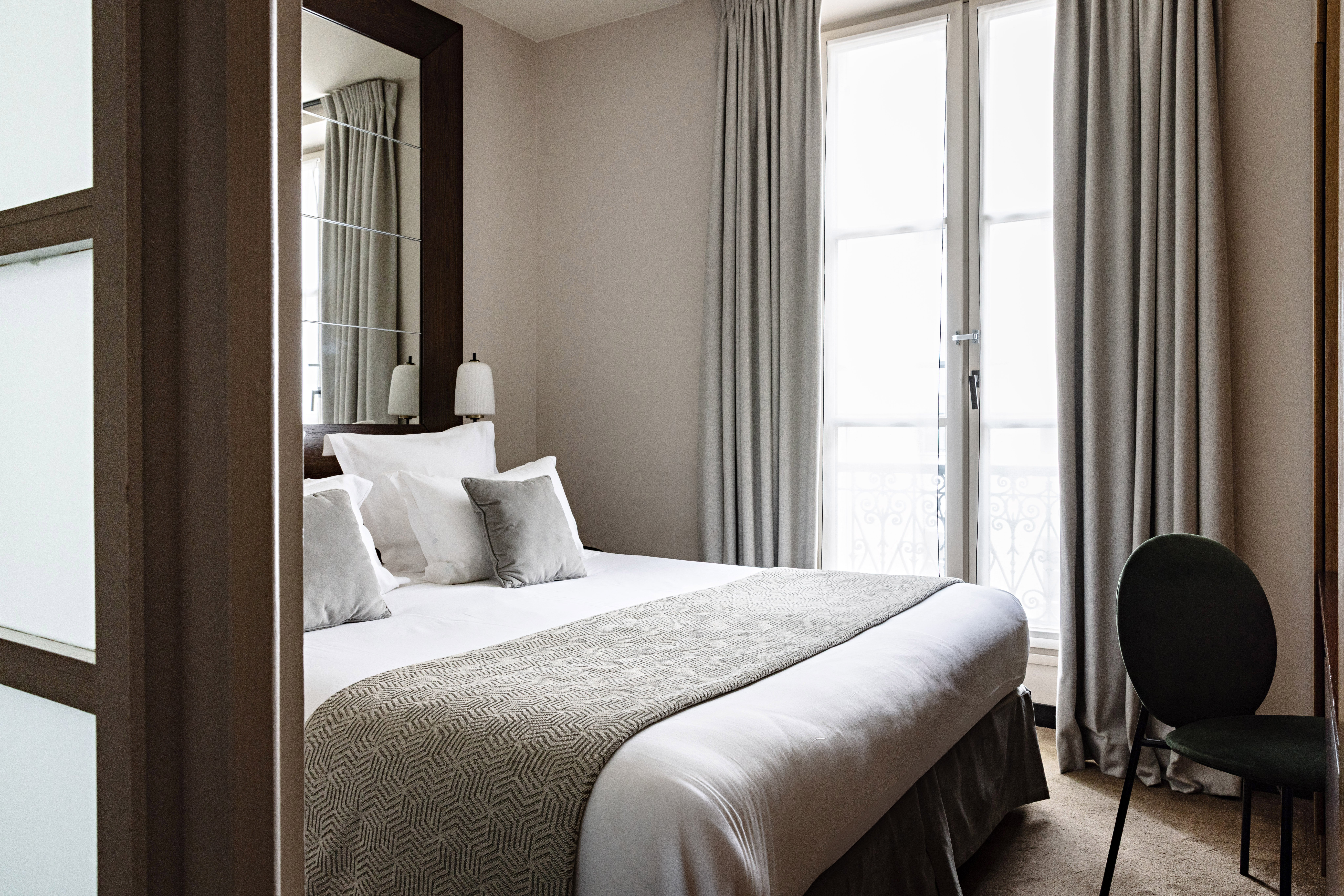 holiday inn paris elysees