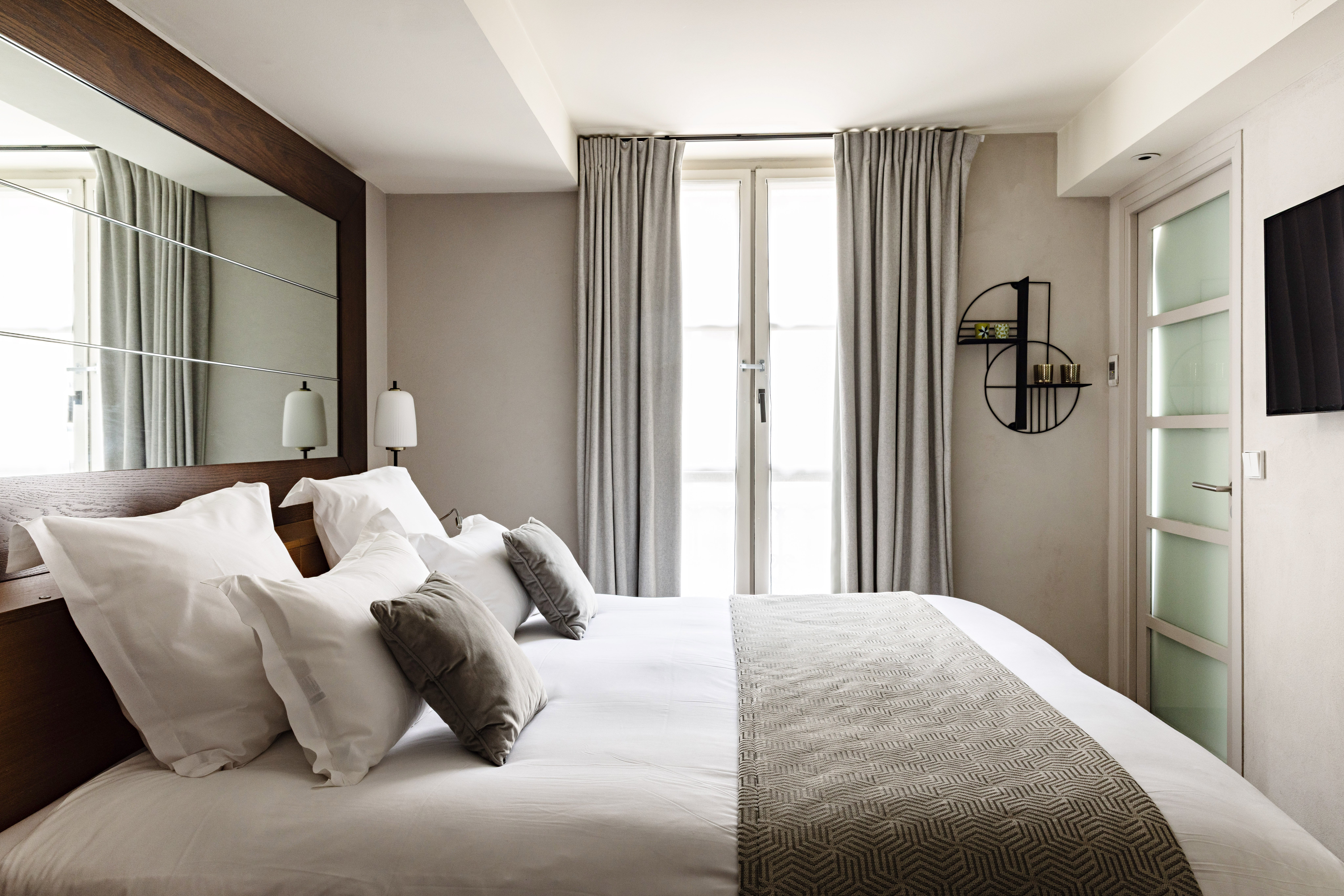 holiday inn paris elysees
