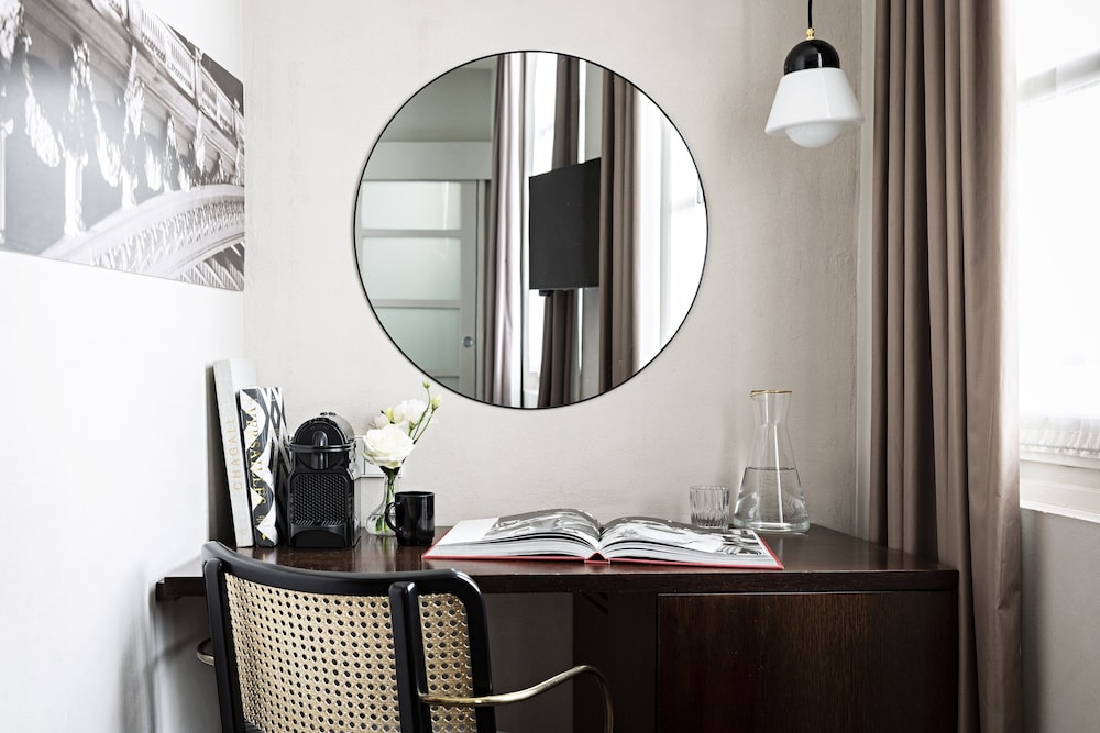 holiday inn paris elysees