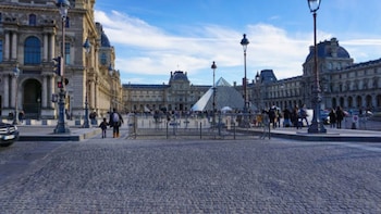 holiday inn paris elysees