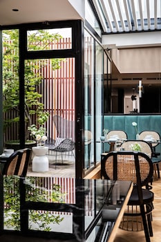 holiday inn paris elysees