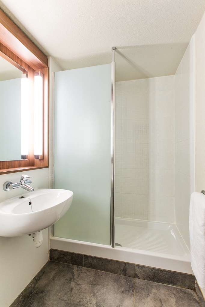 kyriad villeneuve saint georges