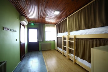 yolohostel