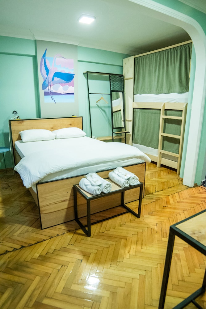 yolohostel