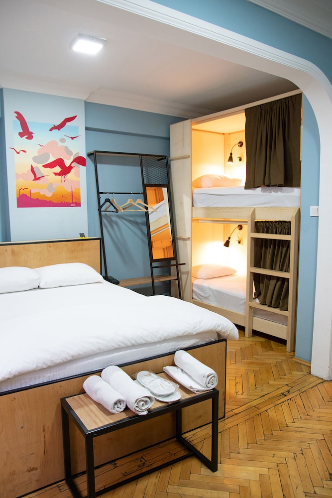 yolohostel