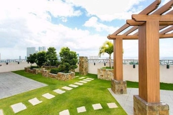 sunshine 100 tower city plaza