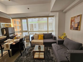 sunshine 100 tower city plaza