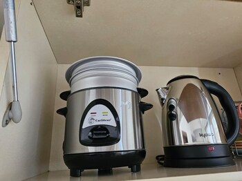 sunshine 100 tower city plaza