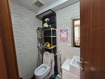 sunshine 100 tower city plaza