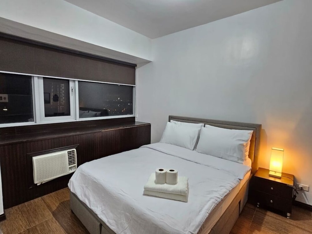 sunshine 100 tower city plaza