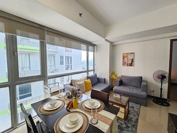 sunshine 100 tower city plaza