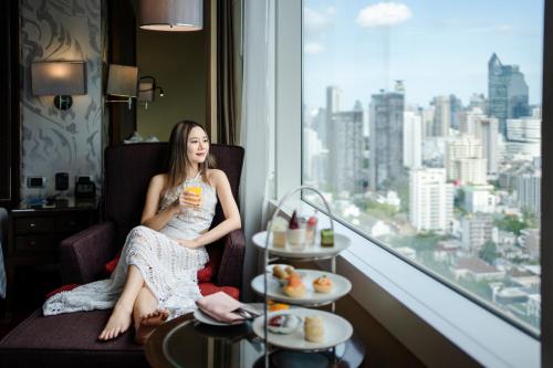 hilton bangkok grande asoke