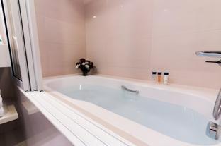 mandarin hotel managed by centre point