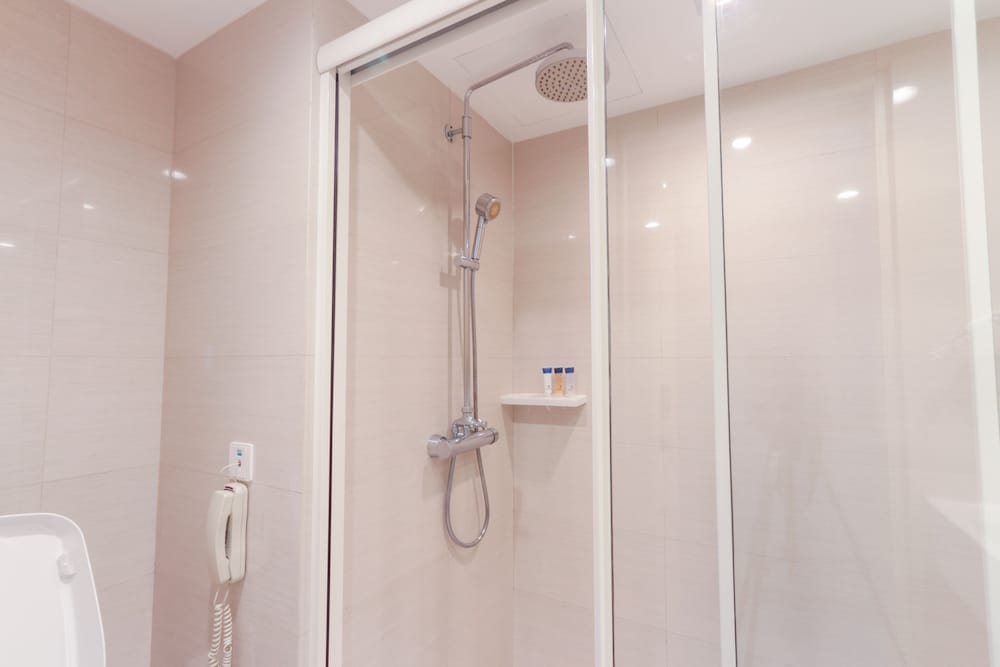 mandarin hotel managed by centre point