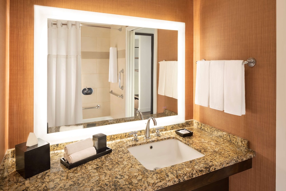 hyatt regency bangkok suvarnabhumi airport