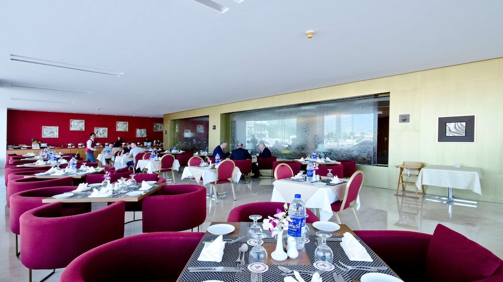 al bustan residence hotel apartments