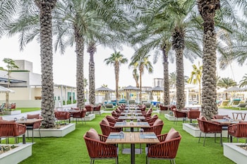 doubletree by hilton dubai jumeirah beach