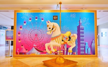 hione holiday hotel