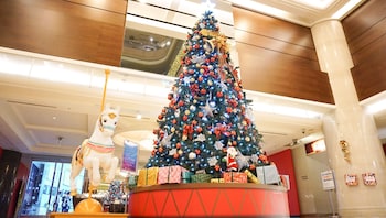 hione holiday hotel