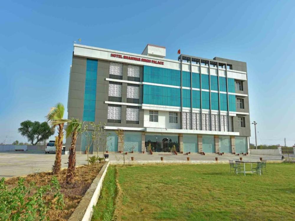 hotel bhanwar singh palace