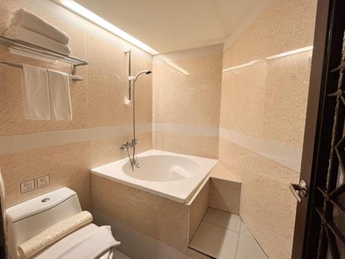 guide hotel taipei xinyi