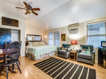 ocaseys boutique inn