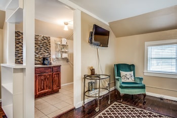 ocaseys boutique inn