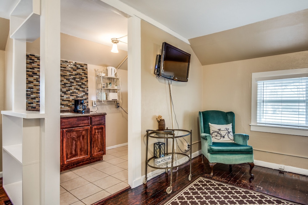 ocaseys boutique inn