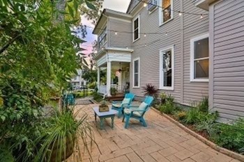 ocaseys boutique inn