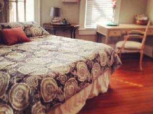 ocaseys boutique inn