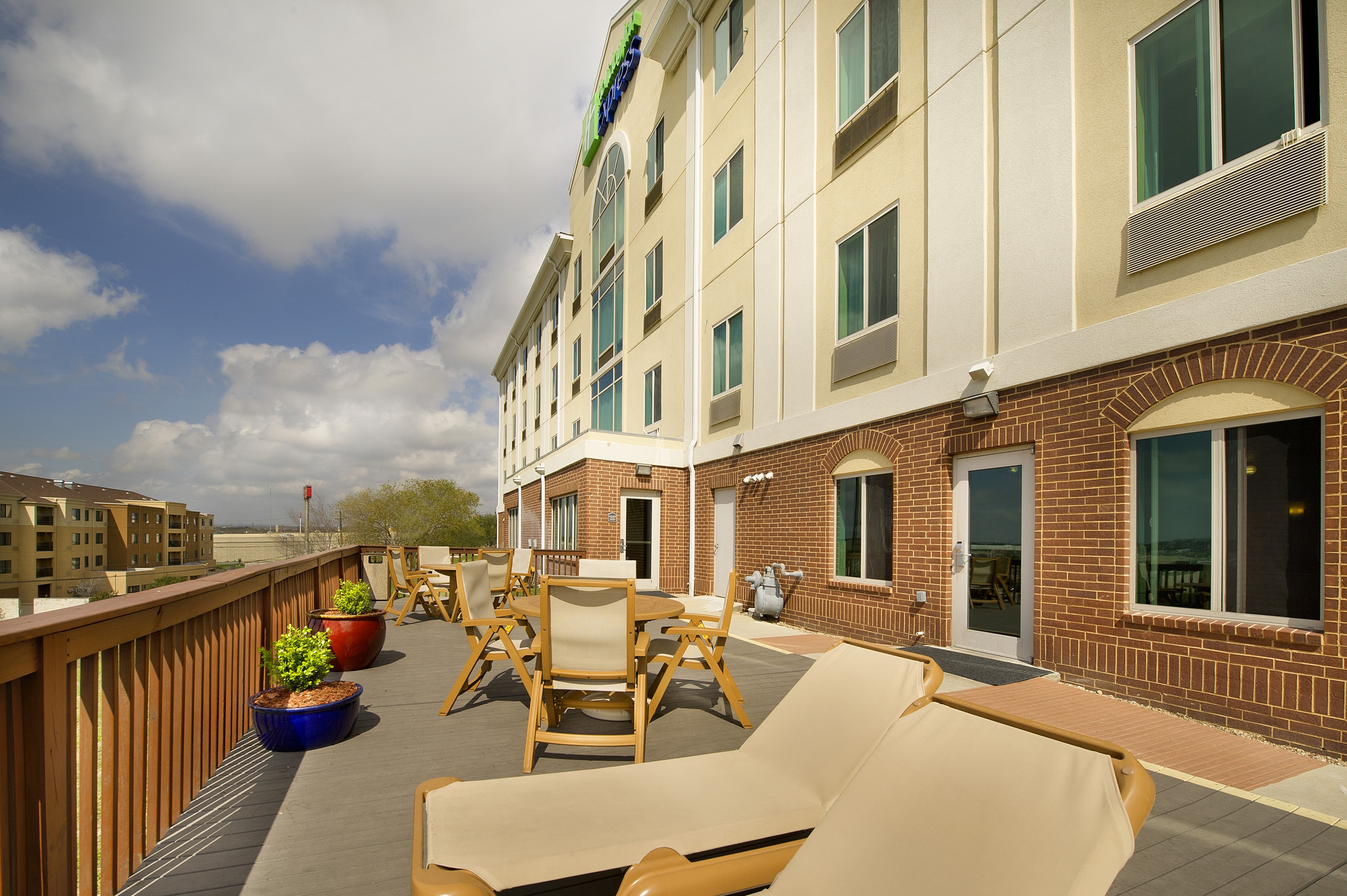 holiday inn express and suites san antonio west seaworld area by ihg