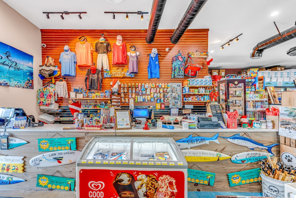 captain pips marina and hideaway