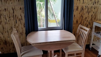 captain pips marina and hideaway