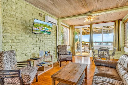 captain pips marina and hideaway