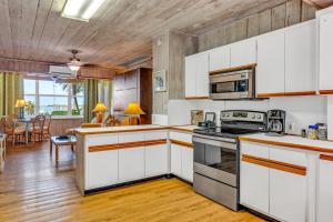 captain pips marina and hideaway