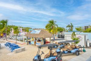 captain pips marina and hideaway