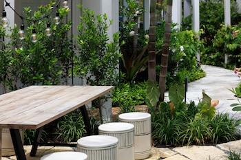 lighthouse hotel key west historic inns