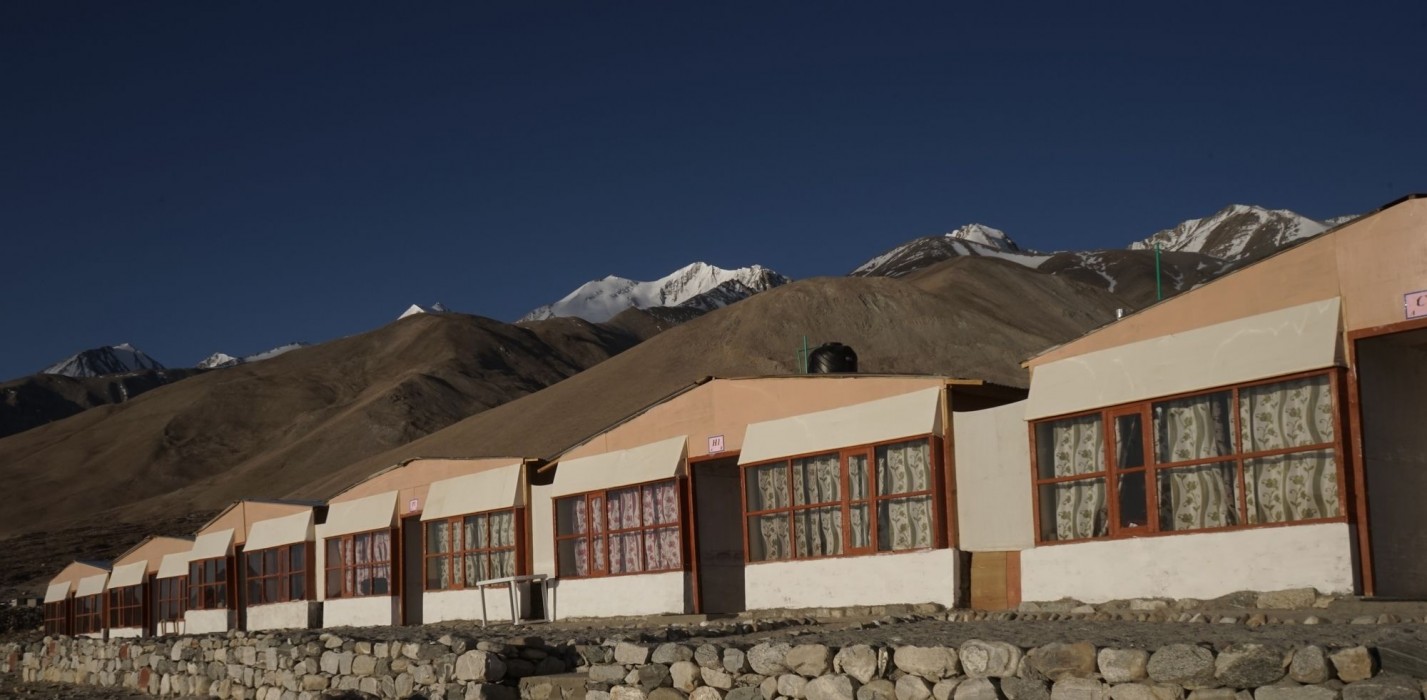 Pangong Holiday Cottages,Leh>>Jammu,3 star