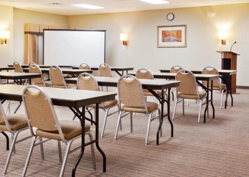 holiday inn express hotel suites atlanta nw powder springs