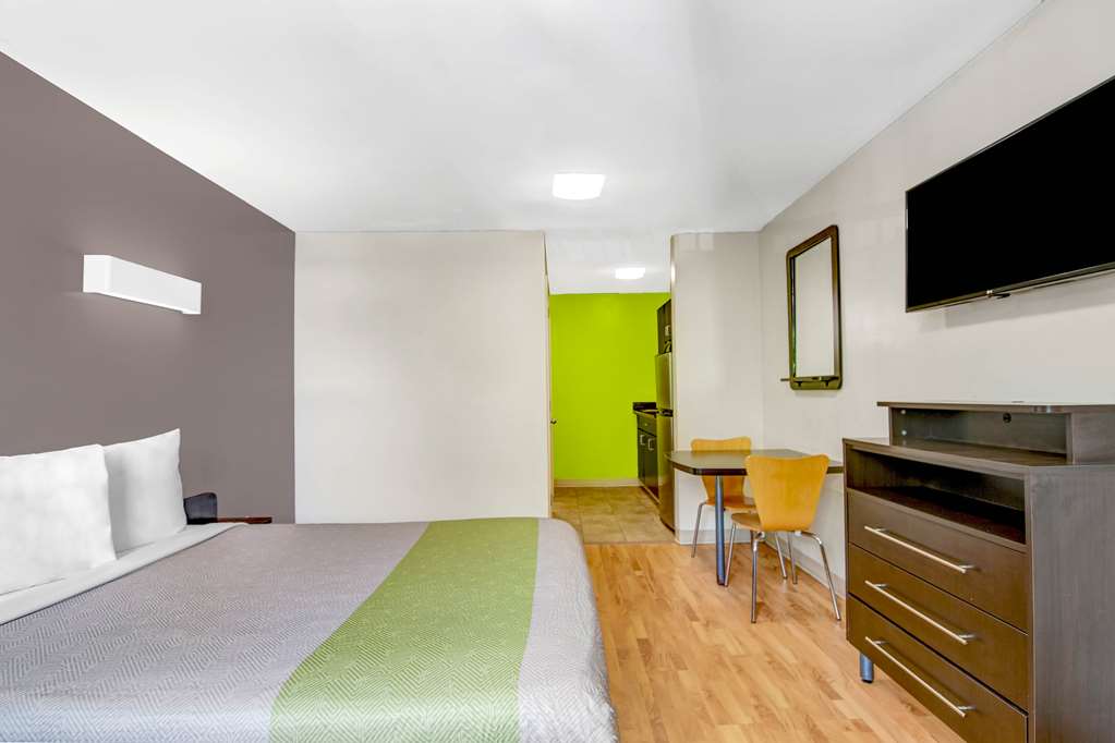 studio 6 atlanta ga chamblee
