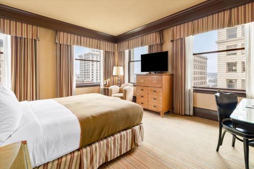 the arctic club seattle