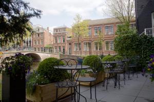 the amsterdam canal hotel