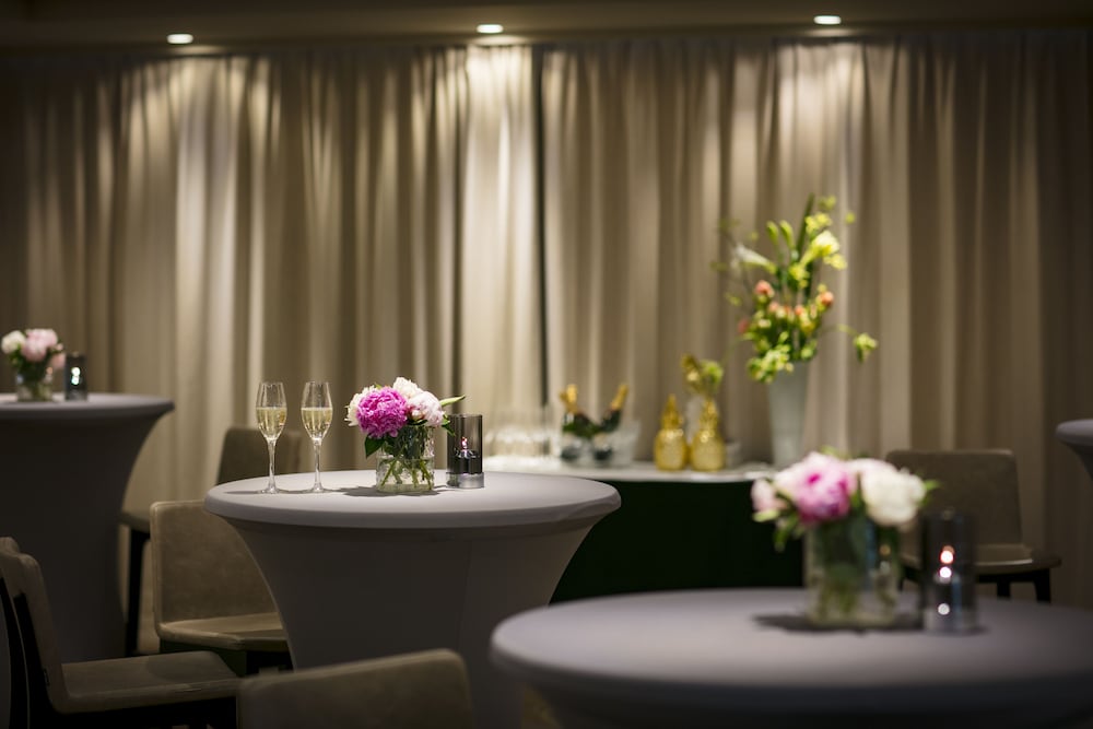 holiday inn amsterdam arena towers by ihg