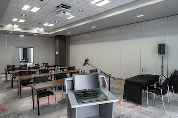 holiday inn amsterdam arena towers by ihg