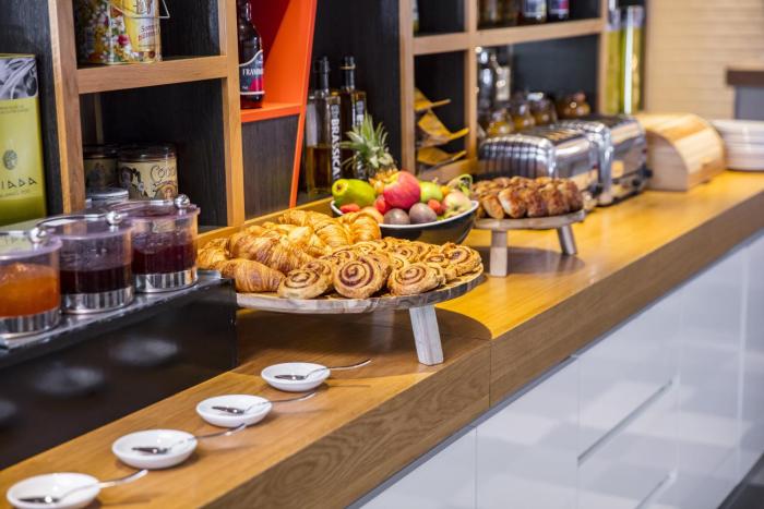 holiday inn amsterdam arena towers by ihg